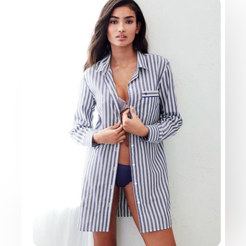 VICTORIA'S SECRET WHITE BLUE STRIPED COTTON BUTTON -DOWN SLEEPSHIRT